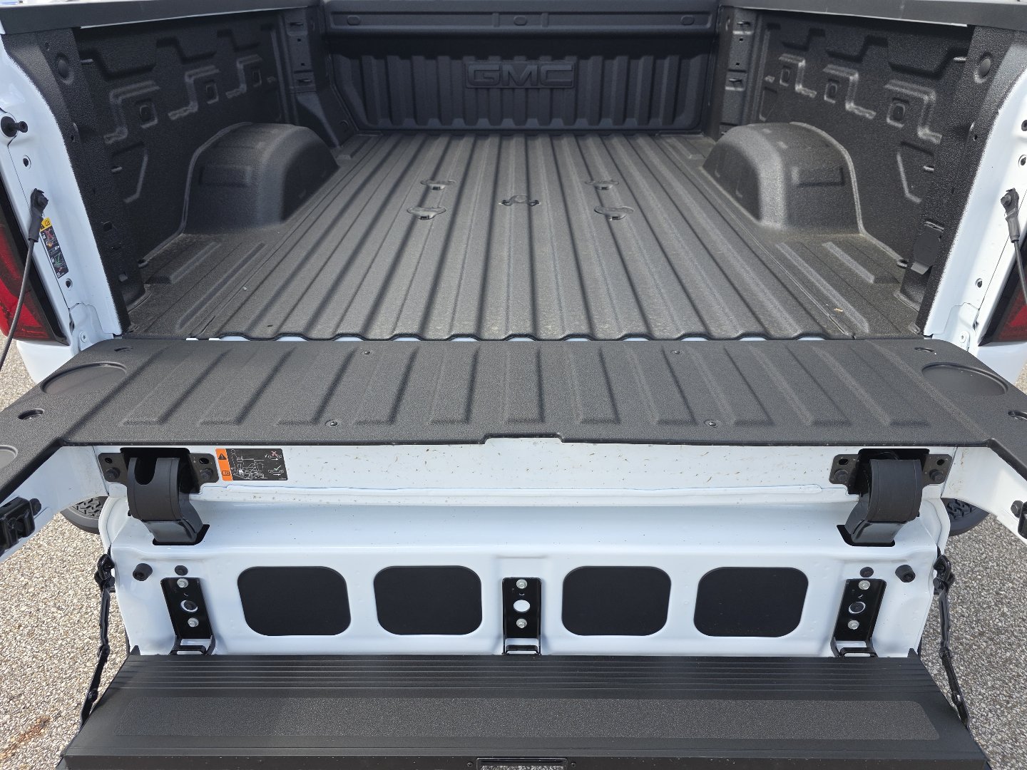 New 2026 GMC Sierra 2500 Denali Ultimate AWD/4WD image 26