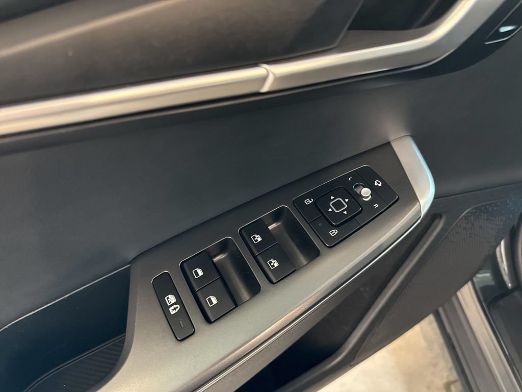 Certified 2024 Kia EV6 Light AWD/4WD image 21