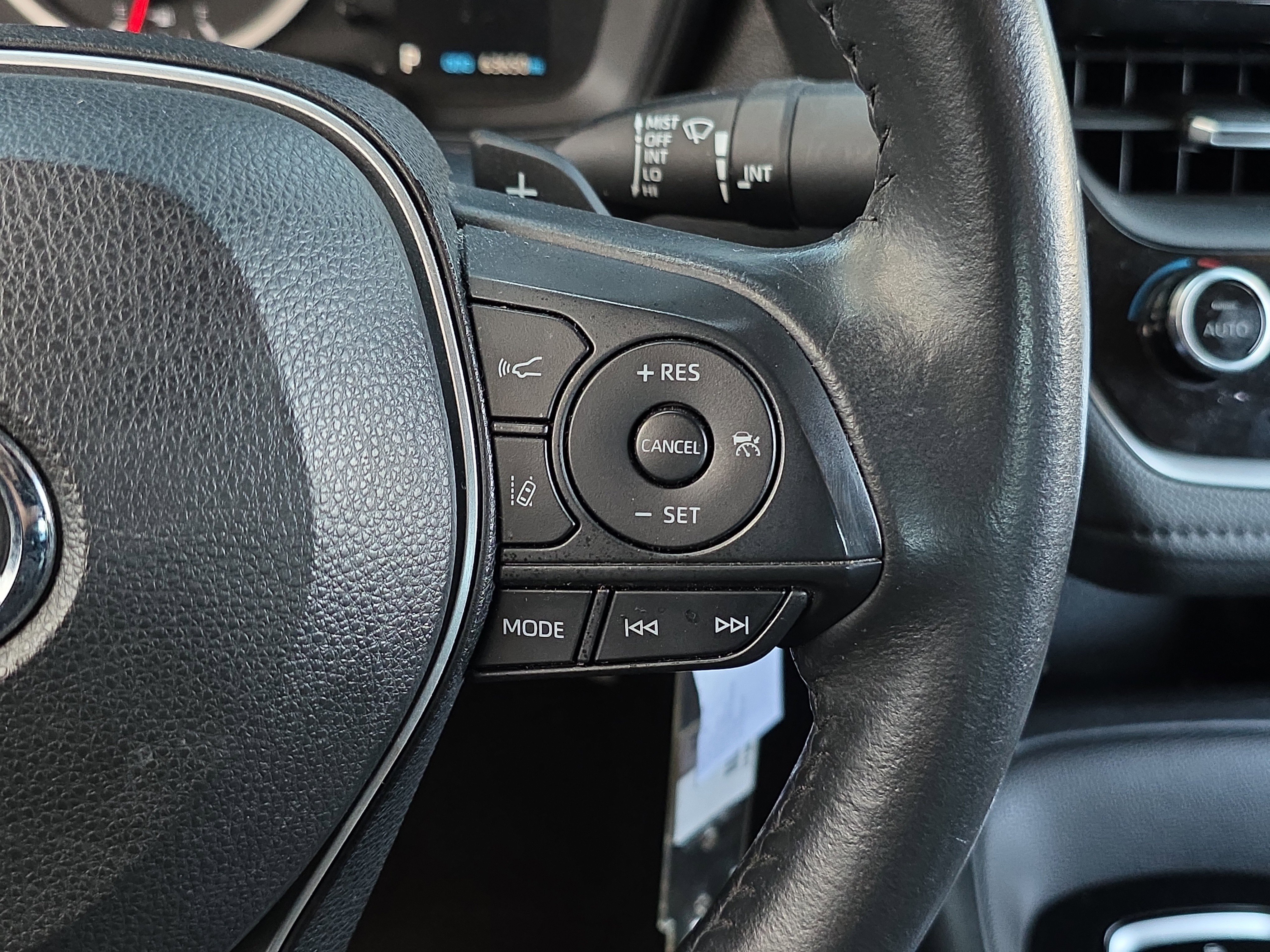 Used 2021 Toyota Corolla SE image 14