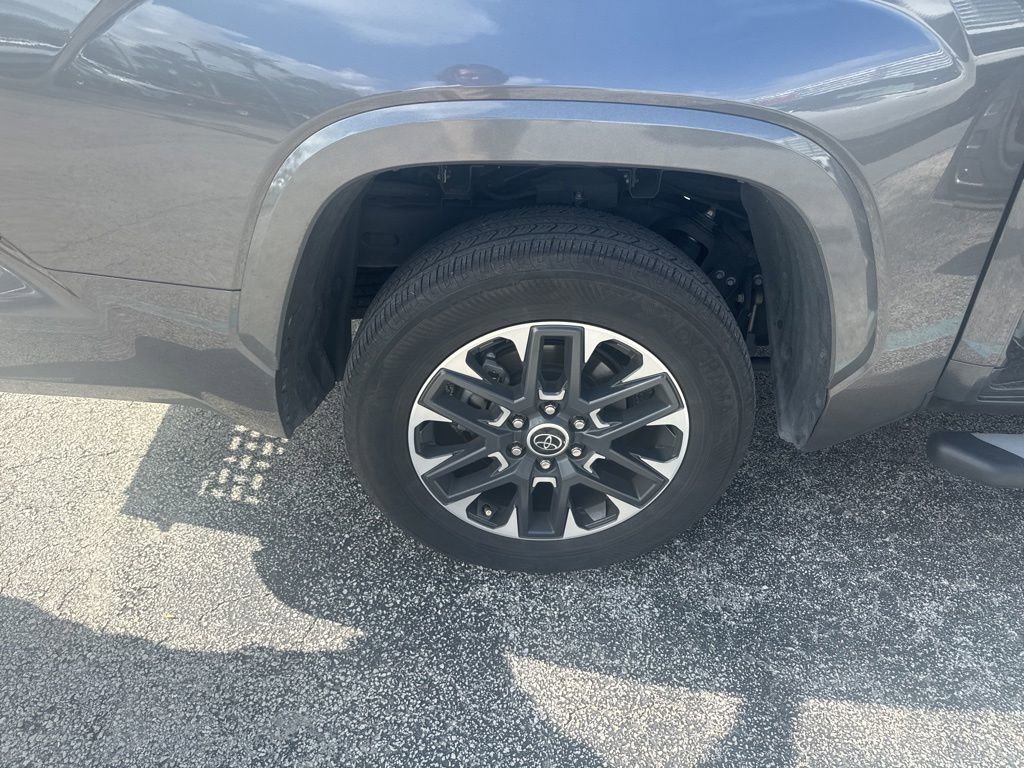Used 2023 Toyota Tundra Limited w/ Power Package RWD image 4