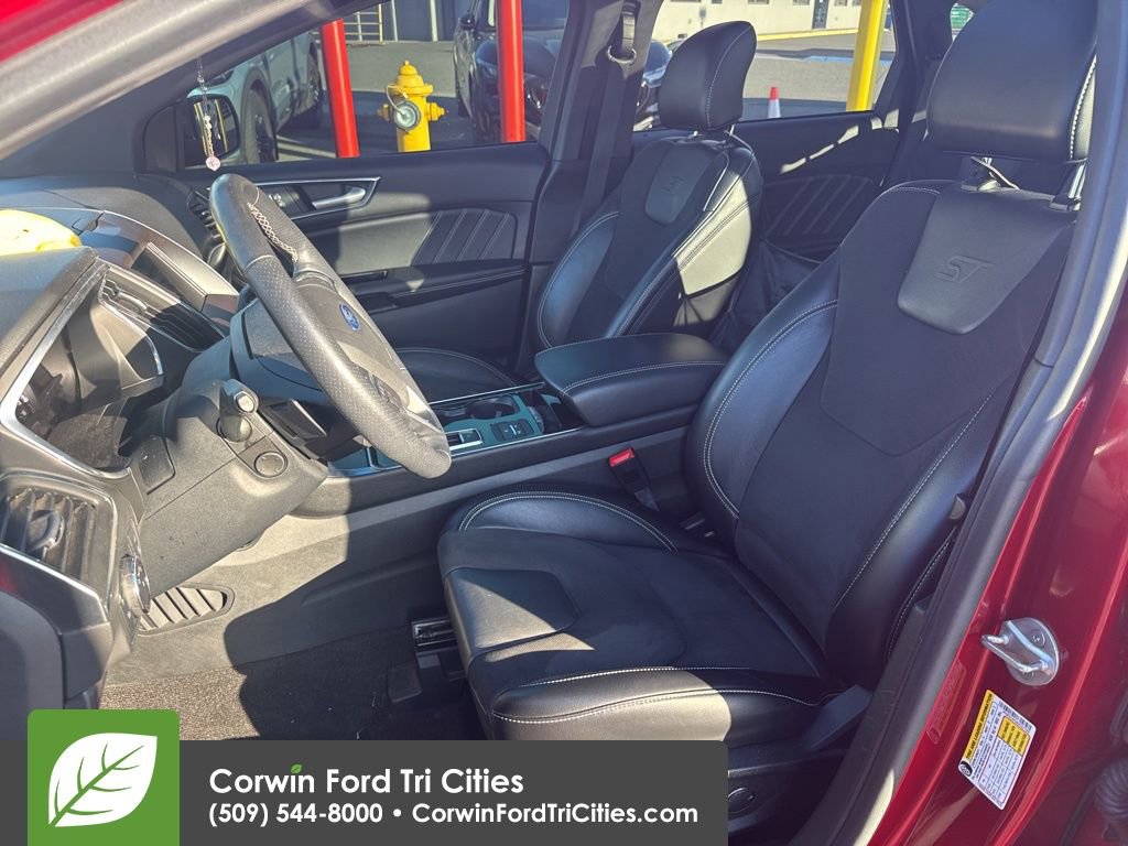 Used 2019 Ford Edge ST w/ Equipment Group 401A AWD/4WD image 11