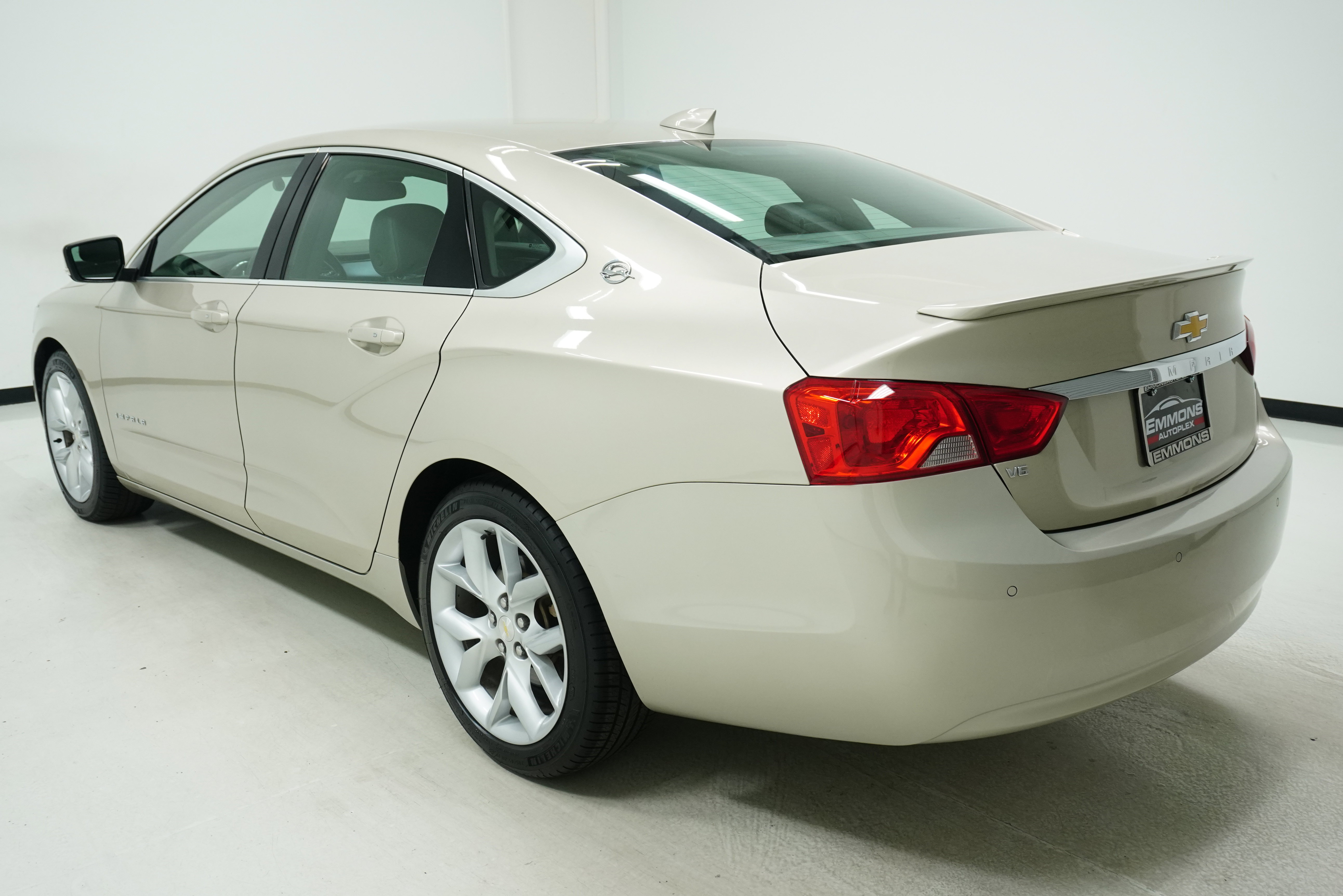 Used 2015 Chevrolet Impala LT image 6