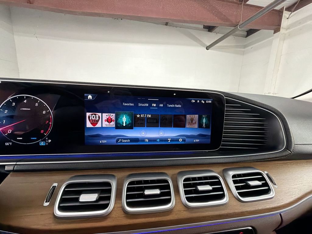 Used 2024 Mercedes-Benz GLS 450 4MATIC image 13