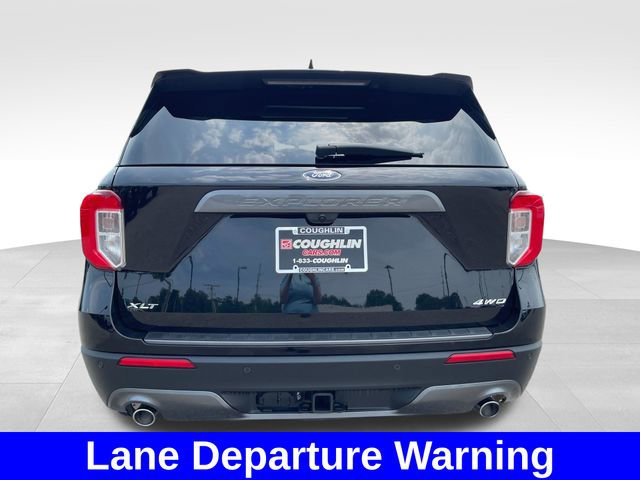 Used 2024 Ford Explorer XLT w/ Equipment Group 202A AWD/4WD image 4