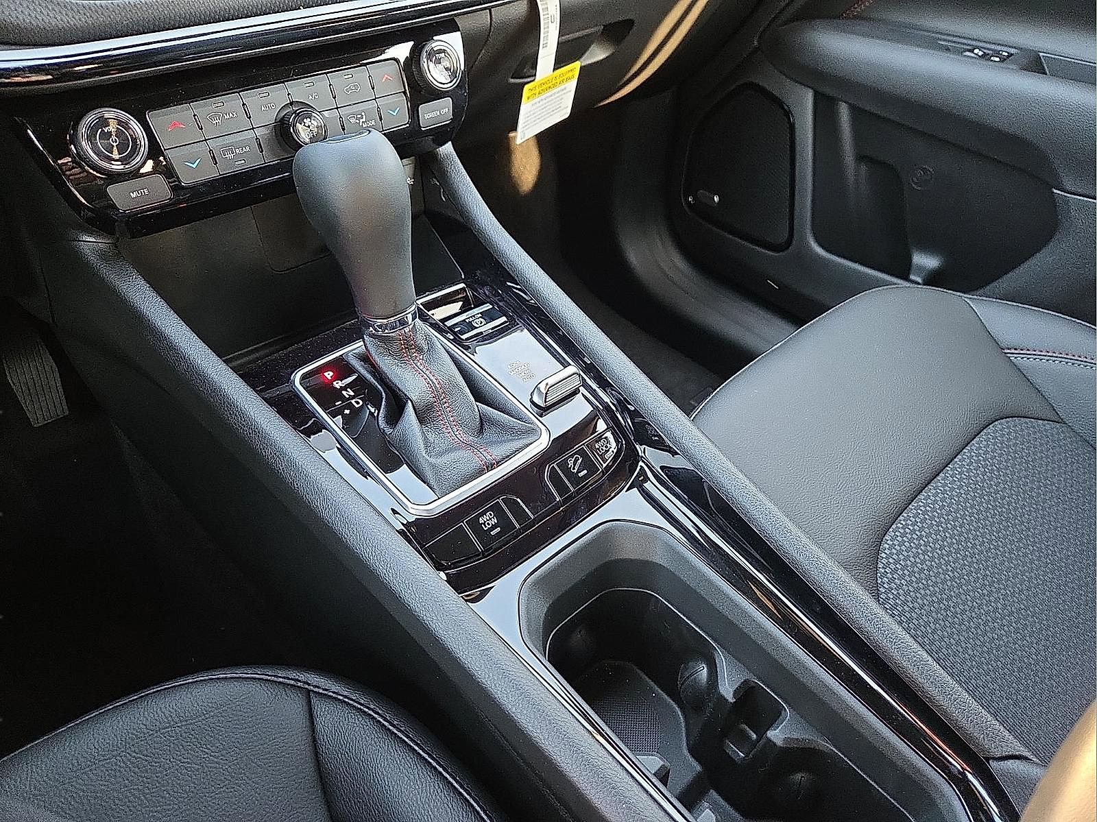 New 2026 Jeep Compass Trailhawk image 25