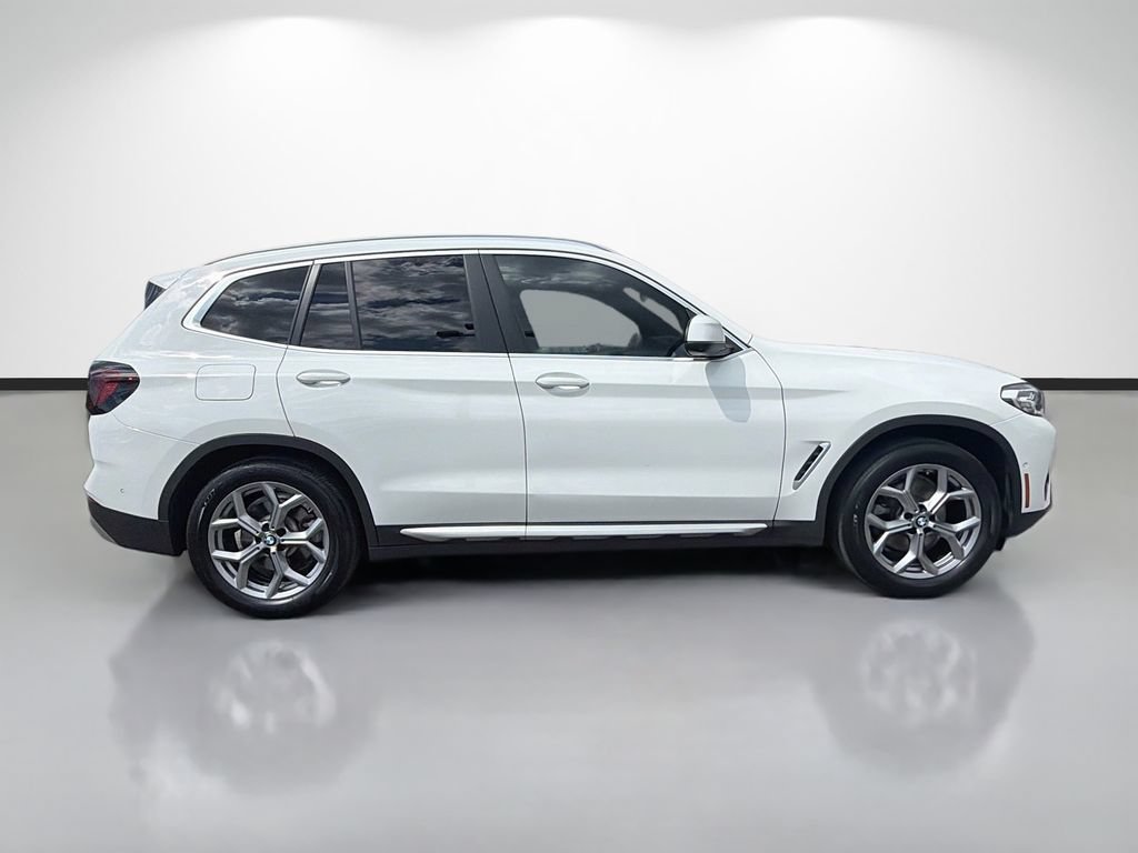 Used 2024 BMW X3 sDrive30i w/ Premium Package RWD image 2