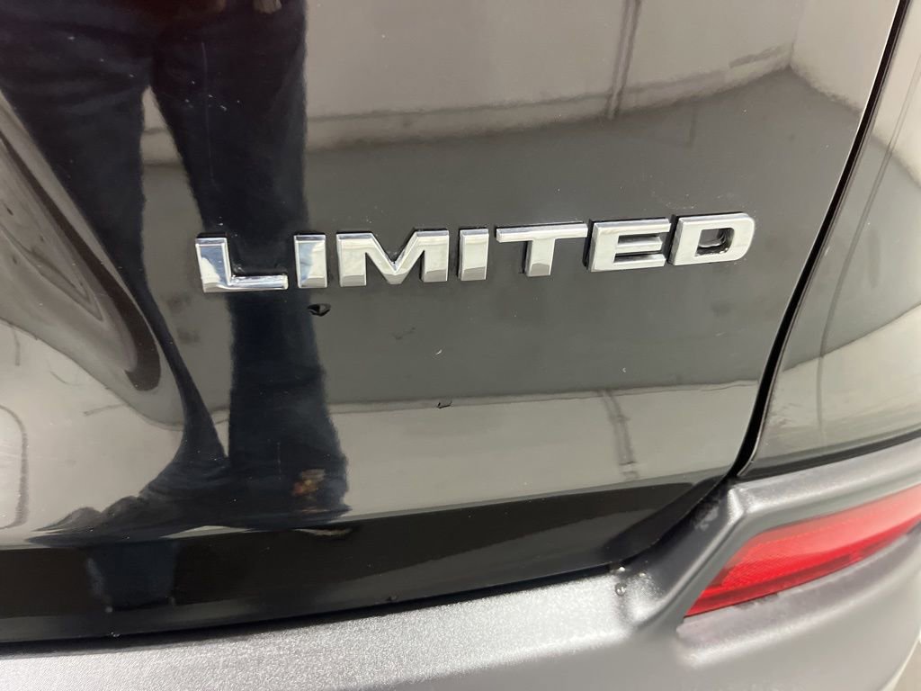 Used 2019 Jeep Cherokee Limited image 28