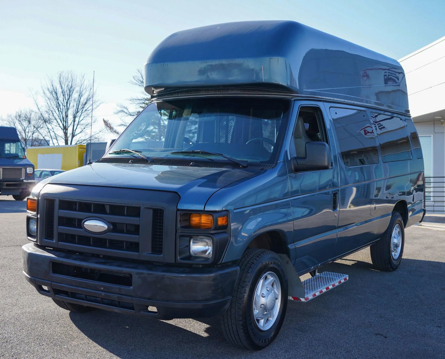 Used 2014 Ford E-350 and Econoline 350 Extended Super Duty w/ Power Group RWD image 1