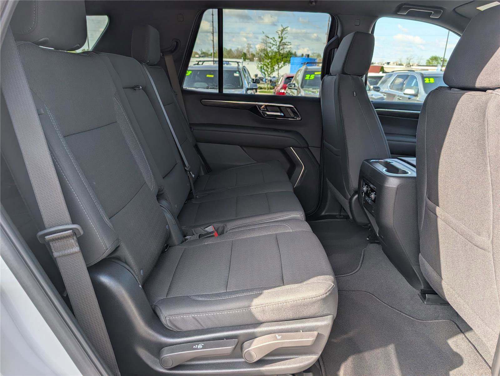 Used 2025 Chevrolet Tahoe LS AWD/4WD image 11