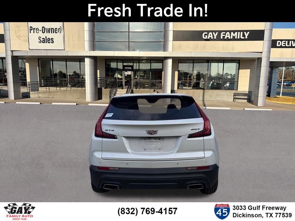 Used 2023 Cadillac XT4 Luxury w/ Cold Weather Package FWD image 8