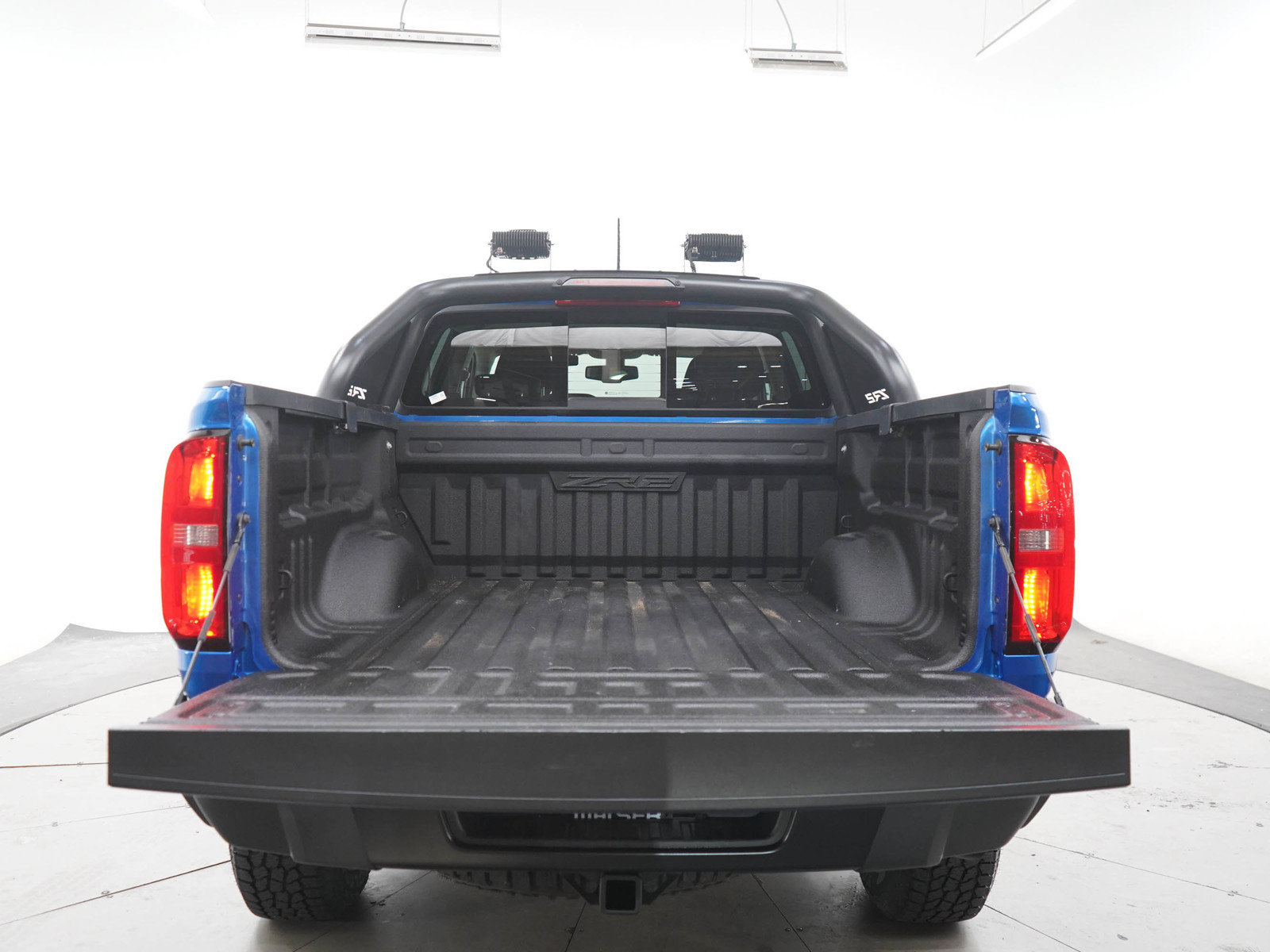 Used 2022 Chevrolet Colorado ZR2 w/ ZR2 Dusk Special Edition AWD/4WD image 16