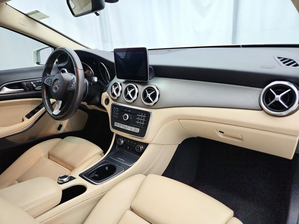 Used 2018 Mercedes-Benz GLA 250 image 22