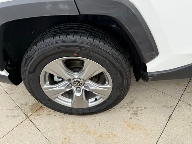 Used 2025 Toyota RAV4 XLE image 10