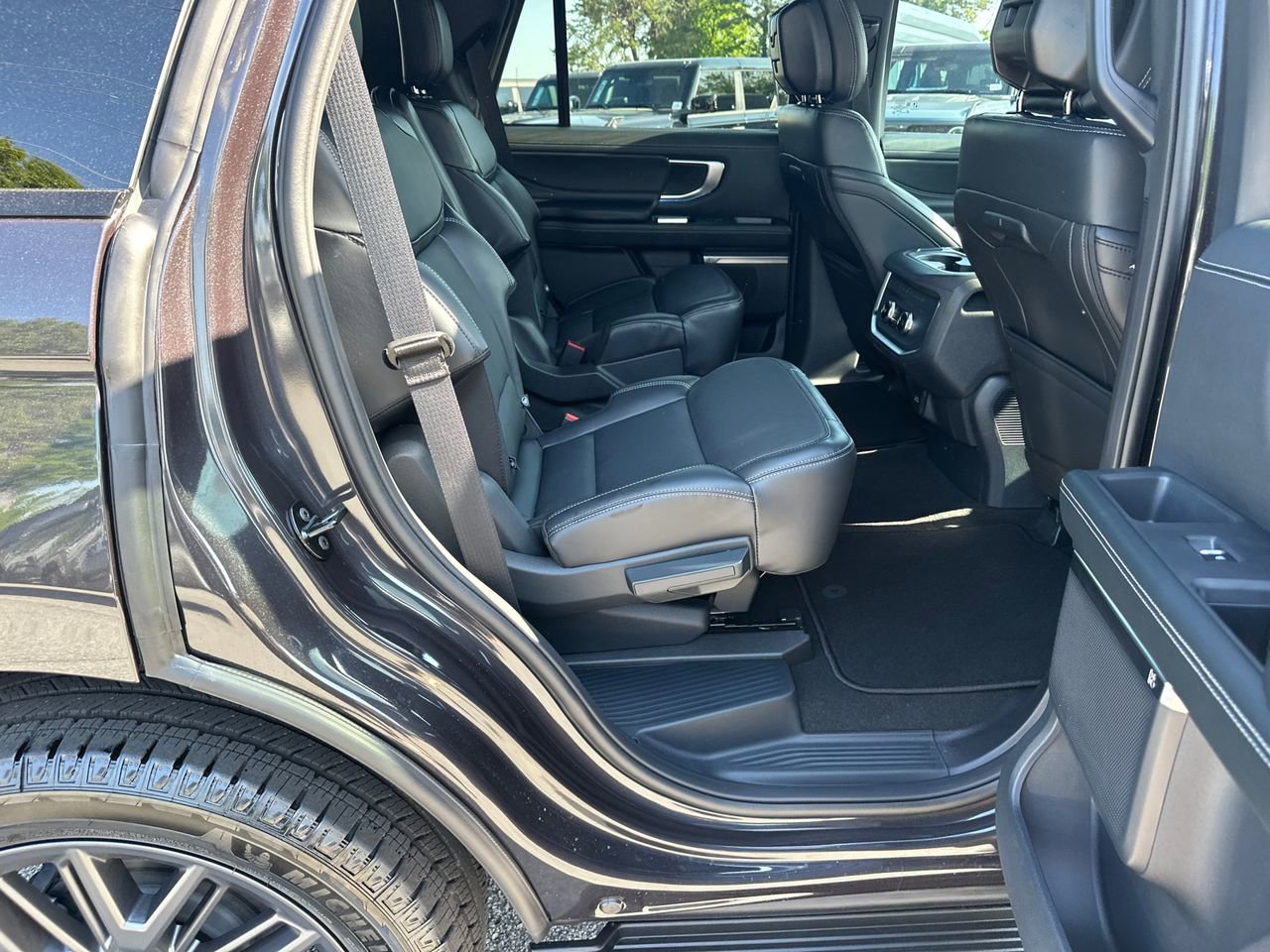 New 2026 Ford Expedition Platinum image 45