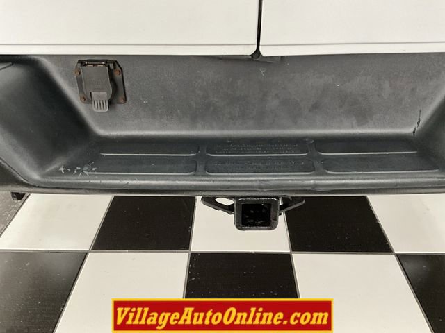 Used 2018 Chevrolet Express 2500 w/ Driver Convenience Package image 27