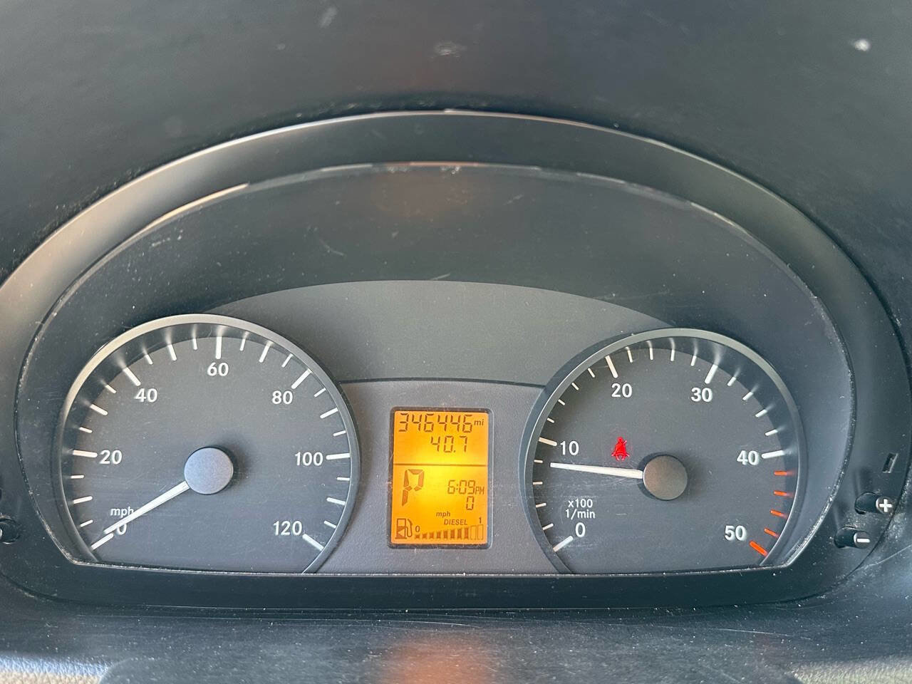 Used 2014 Mercedes-Benz Sprinter 2500 image 11