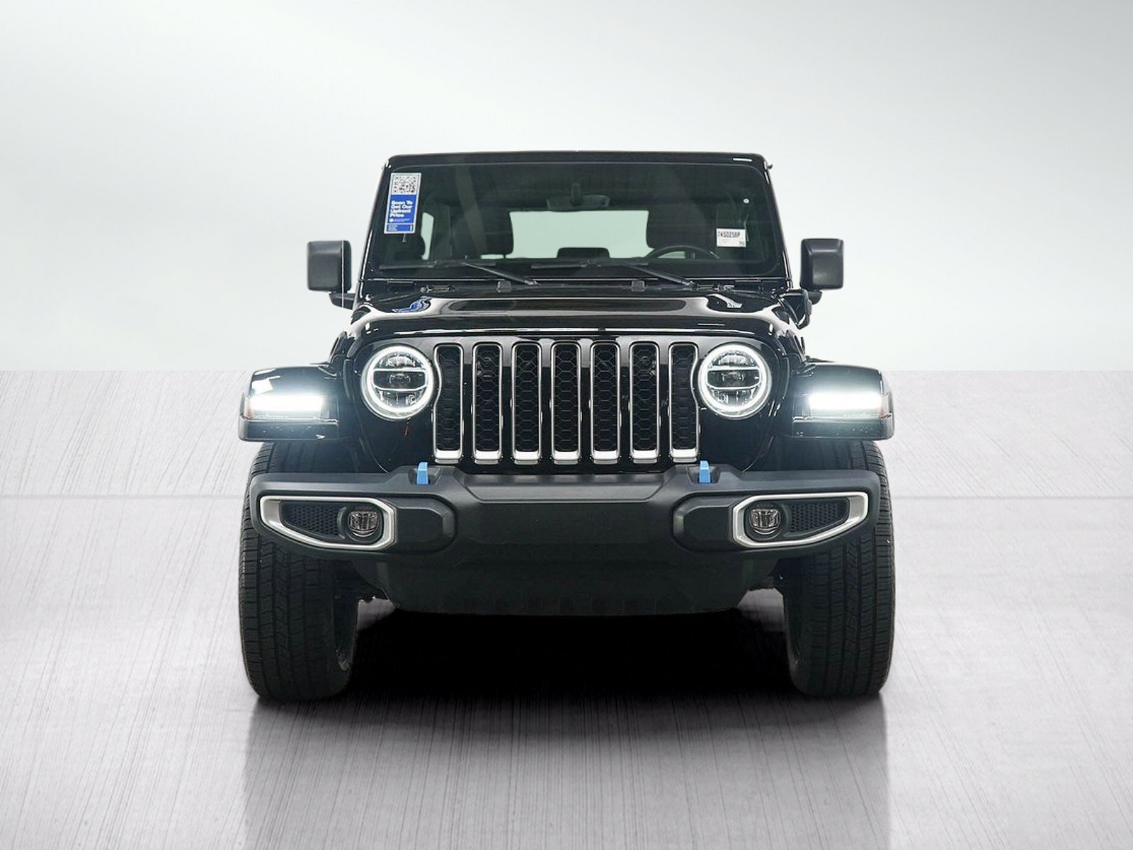 Used 2022 Jeep Wrangler Unlimited Sahara w/ Cold Weather Group AWD/4WD image 8