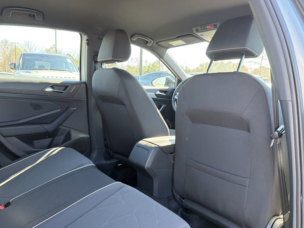 Used 2025 Volkswagen Jetta Sport image 17