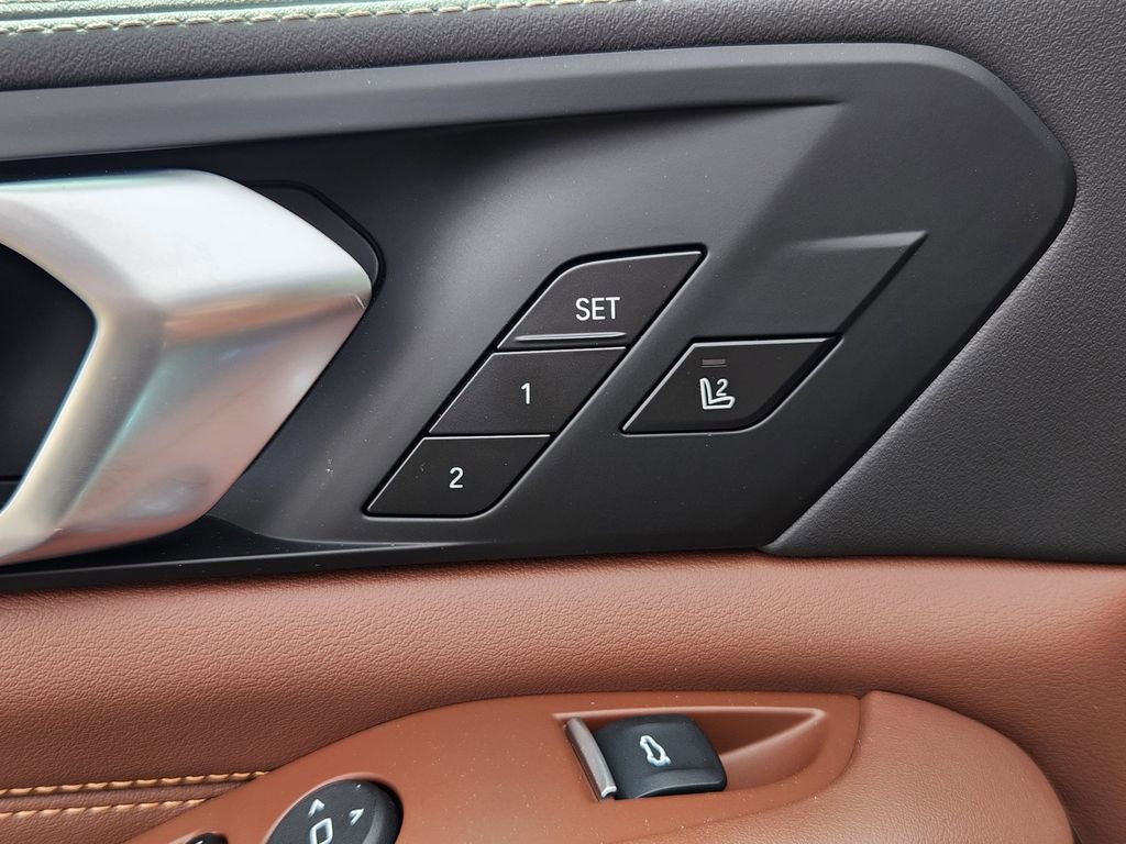 New 2026 BMW X5 xDrive50e AWD/4WD image 16