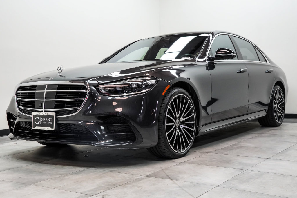 Used 2022 Mercedes-Benz S 500 4MATIC w/ AMG Line Package image 8
