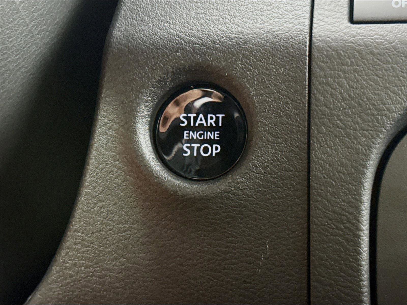 Used 2026 Nissan Frontier PRO-4X w/ Pro-4x Convenience Package image 12