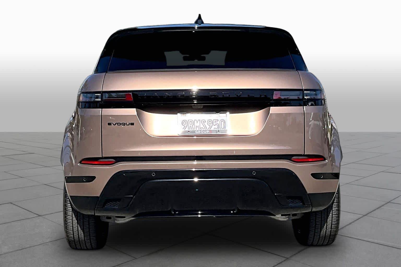 Used 2025 Land Rover Range Rover Evoque Dynamic SE AWD/4WD image 4