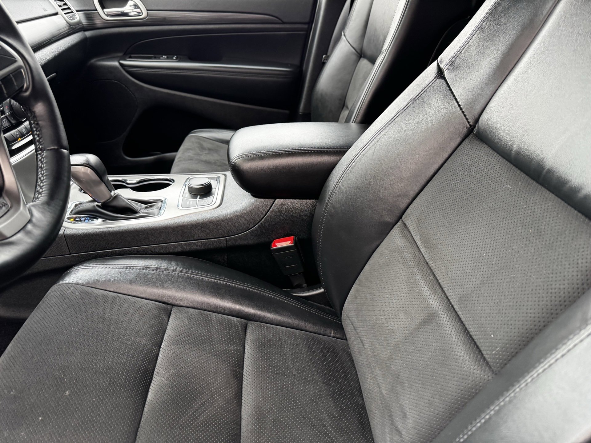 Used 2022 Jeep Grand Cherokee Altitude image 20