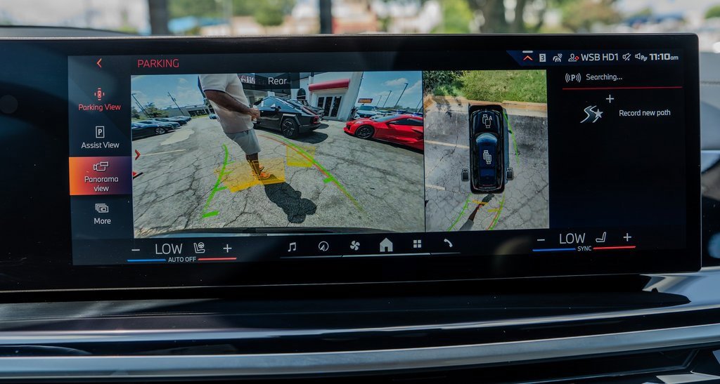 Used 2025 BMW X7 M60i image 12