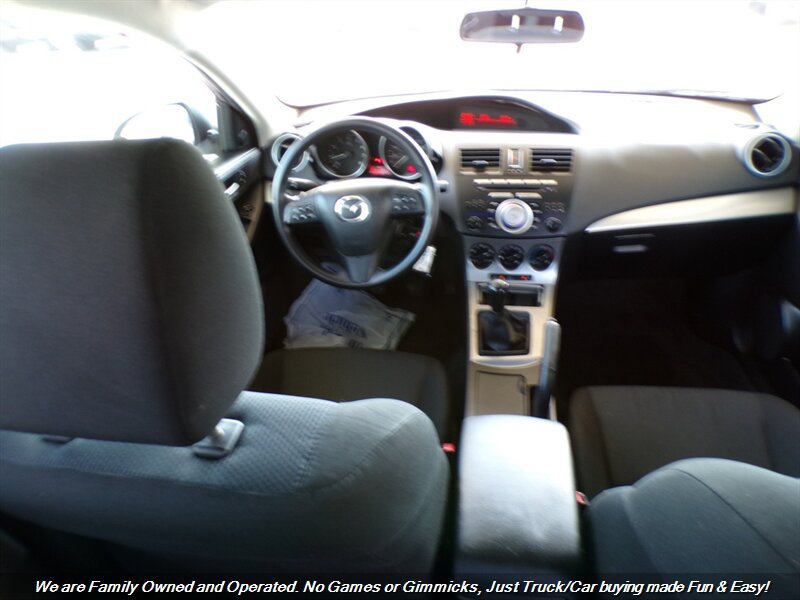 Used 2011 MAZDA MAZDA3 i Touring FWD image 26