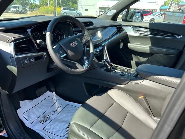 New 2025 Cadillac XT6 Premium Luxury image 10