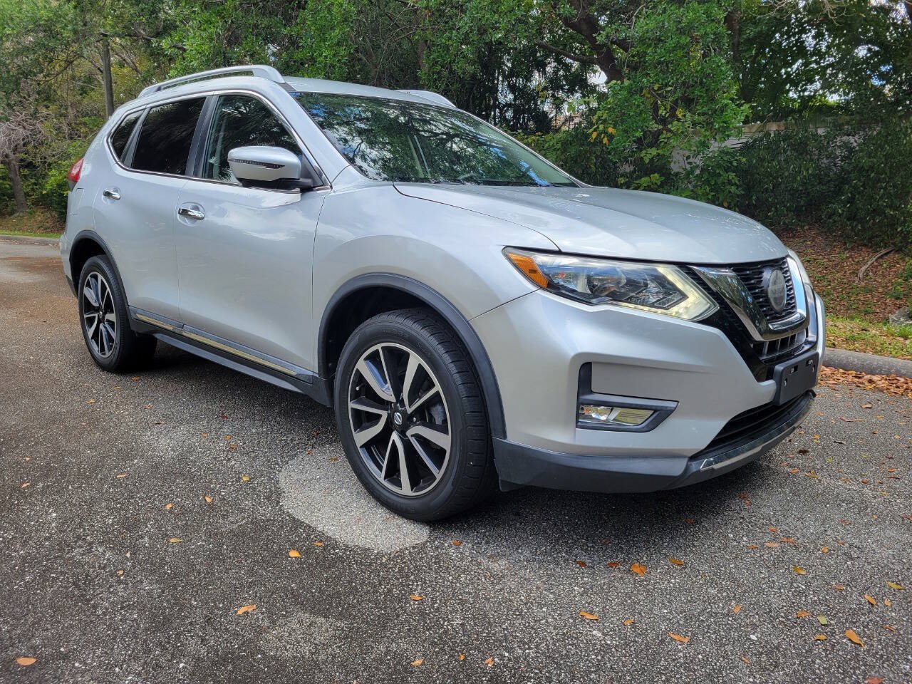 Used 2019 Nissan Rogue SL AWD/4WD image 1