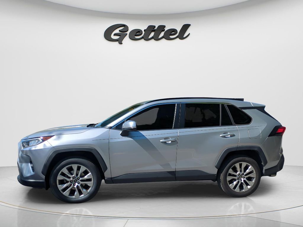 Used 2019 Toyota RAV4 XLE Premium w/ Cold Weather Package image 15