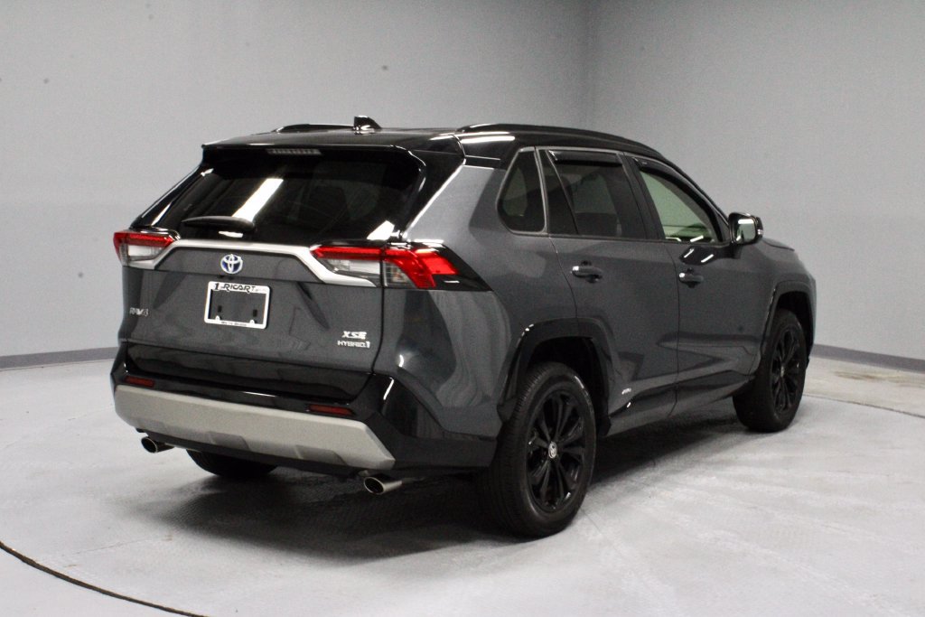 Used 2023 Toyota RAV4 XSE w/ XSE Grade Weather Package AWD/4WD image 10