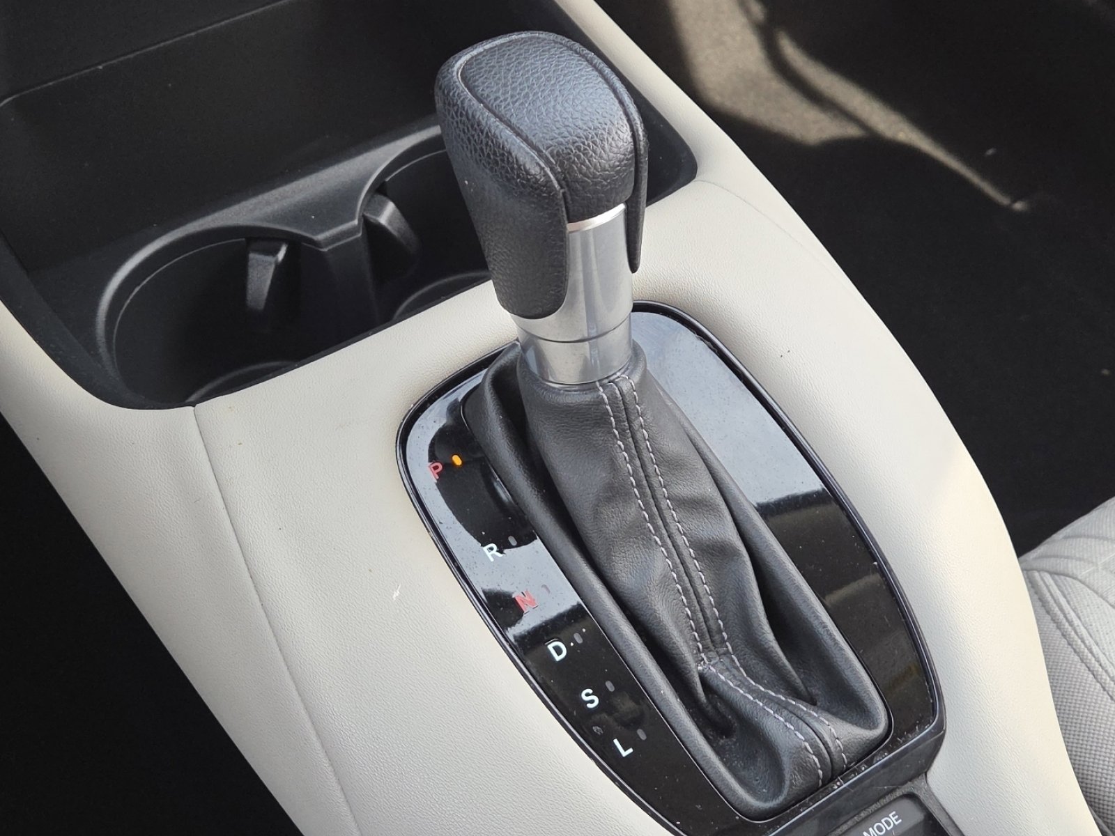 Used 2023 Honda HR-V LX image 30