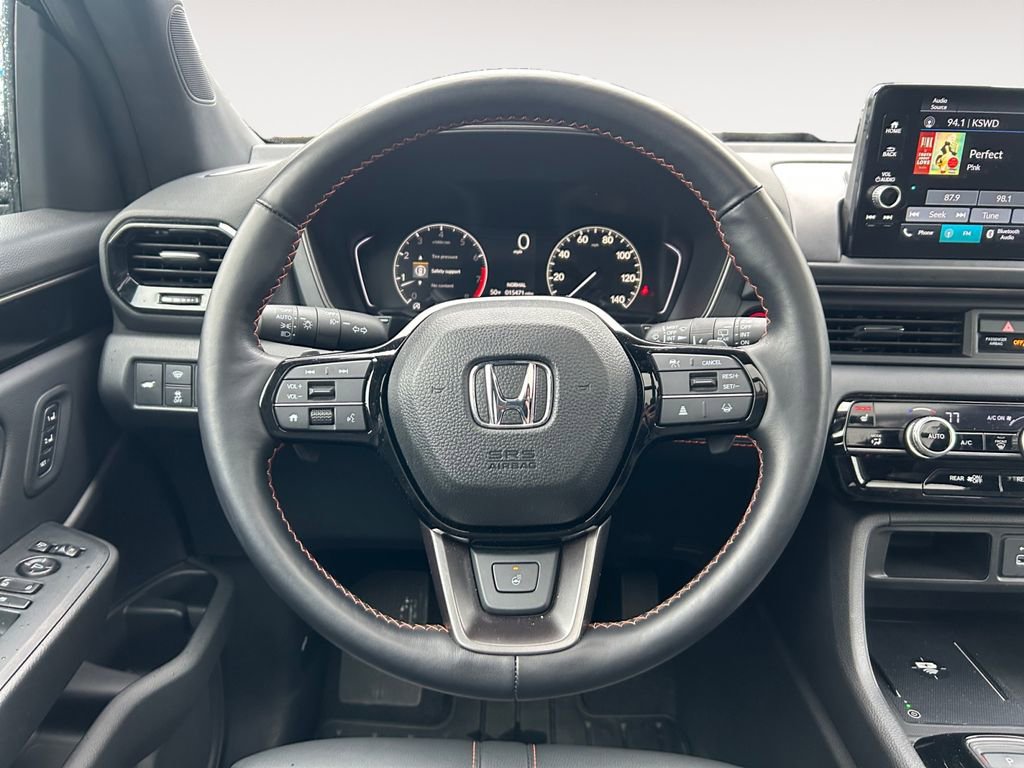 Used 2025 Honda Pilot TrailSport image 14