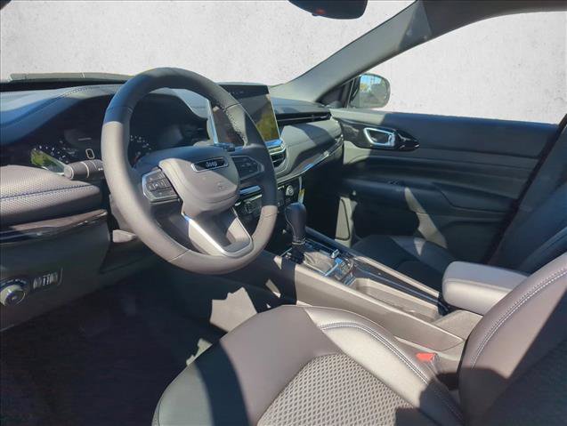 New 2026 Jeep Compass Latitude AWD/4WD image 2