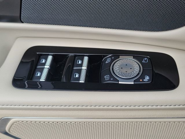 Used 2024 Lincoln Nautilus Reserve image 18