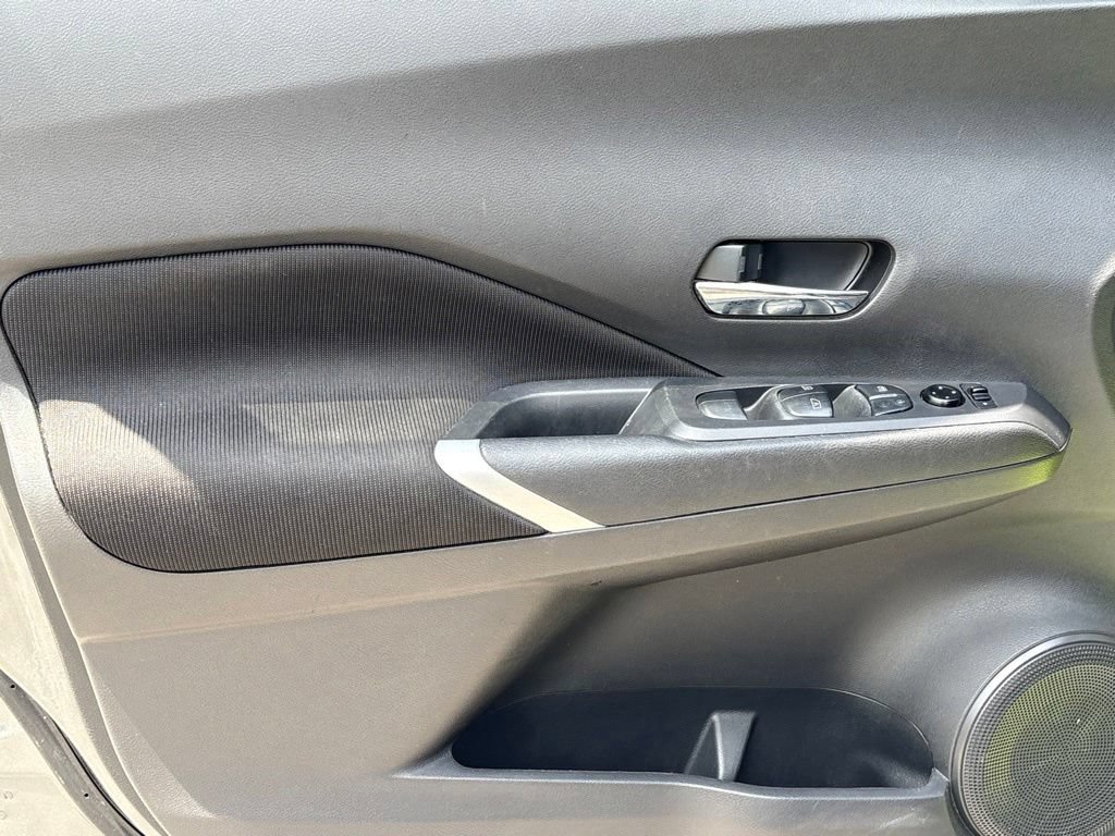 Used 2021 Nissan Kicks SV w/ Exterior Package FWD image 12
