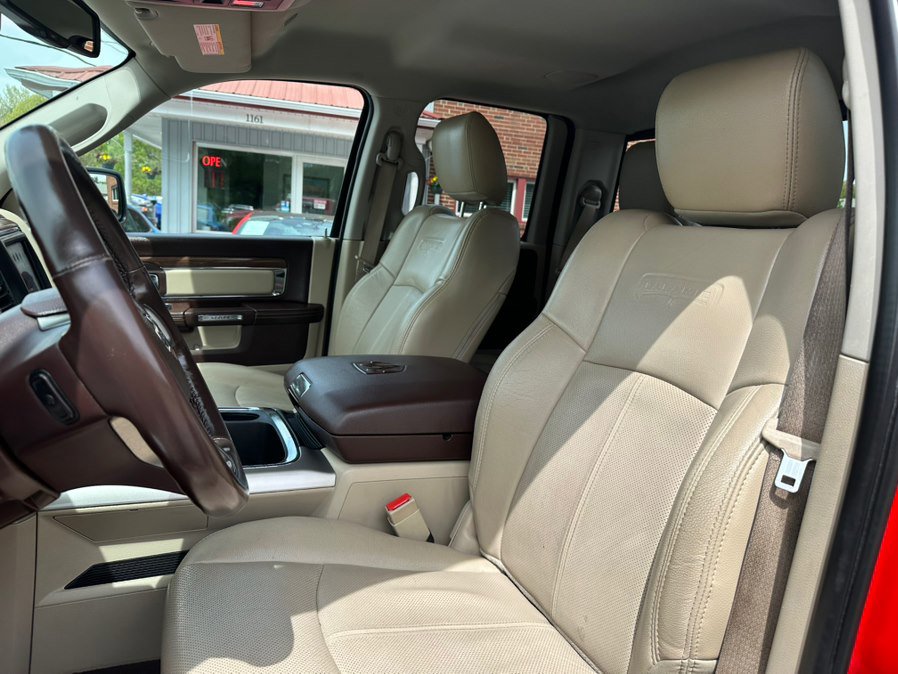 Used 2018 RAM 1500 Laramie w/ Convenience Group AWD/4WD image 12