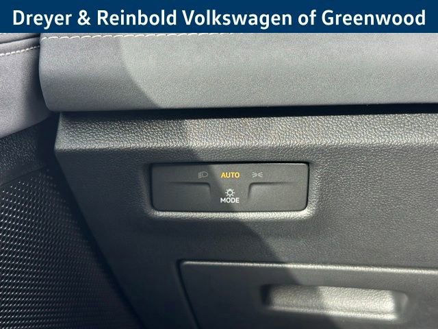 New 2026 Volkswagen Tiguan SE image 16