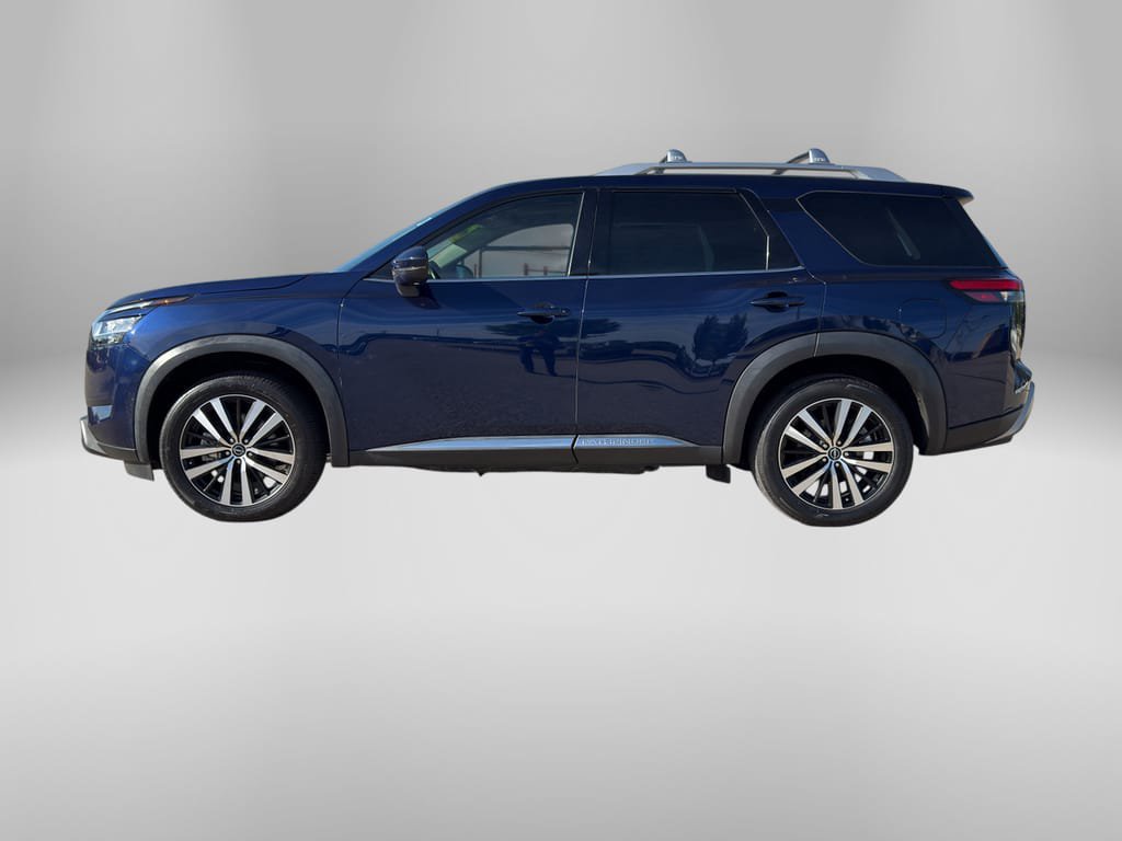 Used 2023 Nissan Pathfinder Platinum w/ Black Appearance Package FWD image 2
