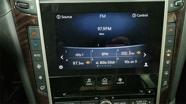 Used 2018 INFINITI Q50 Luxe w/ Essential Package (3.0T Luxe) image 12