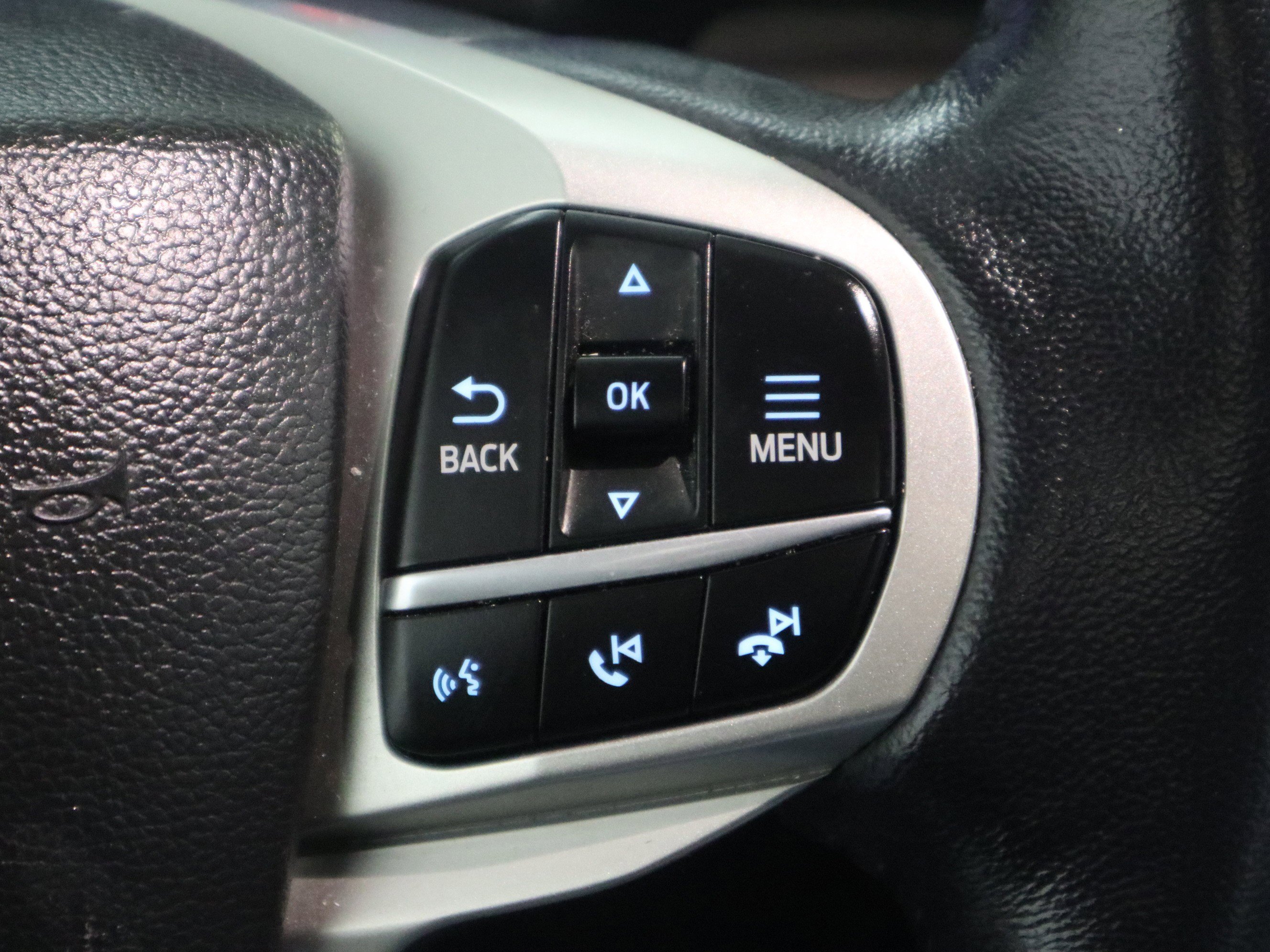 Used 2022 Ford Explorer Limited w/ Equipment Group 301A image 31