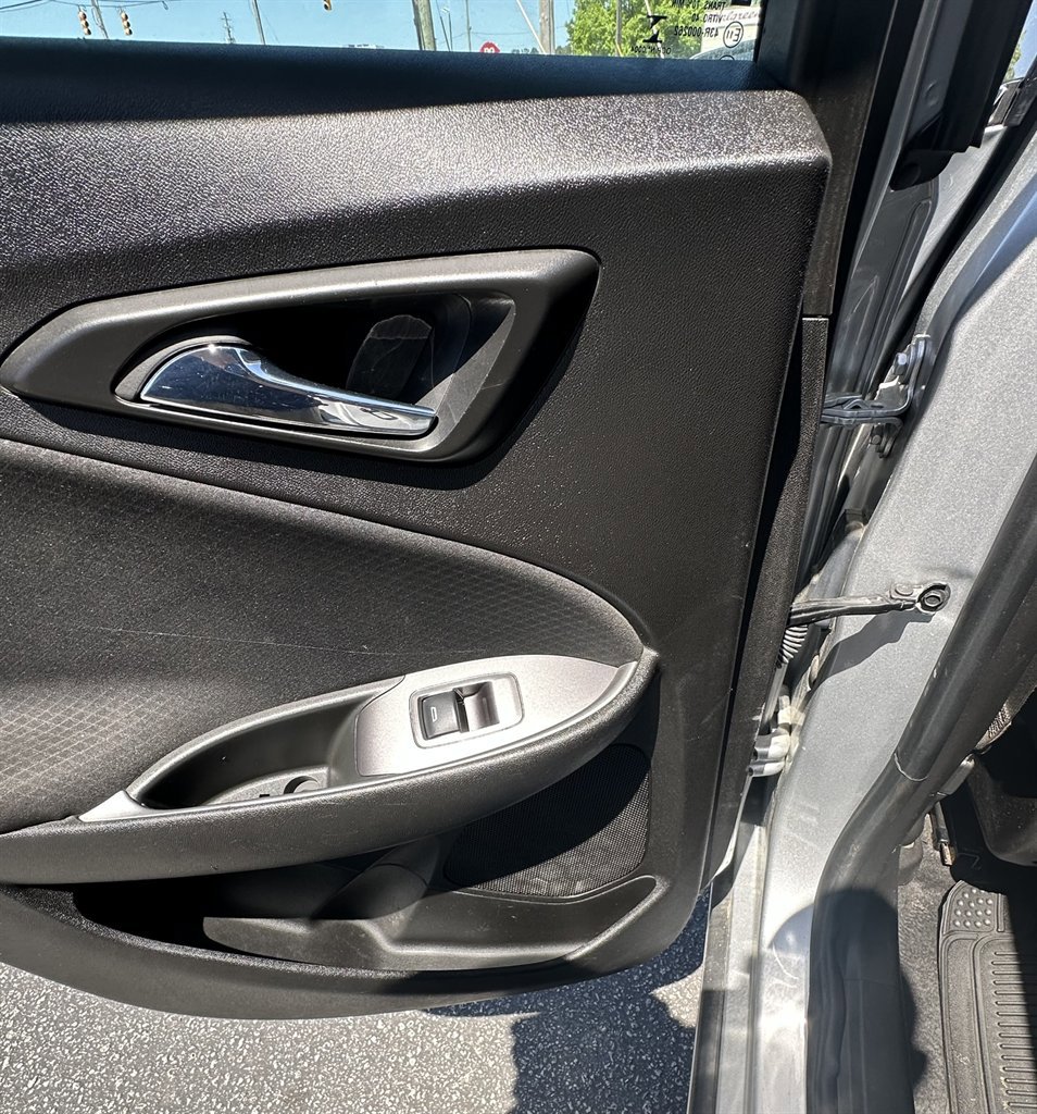 Used 2022 Chevrolet Malibu LT image 14