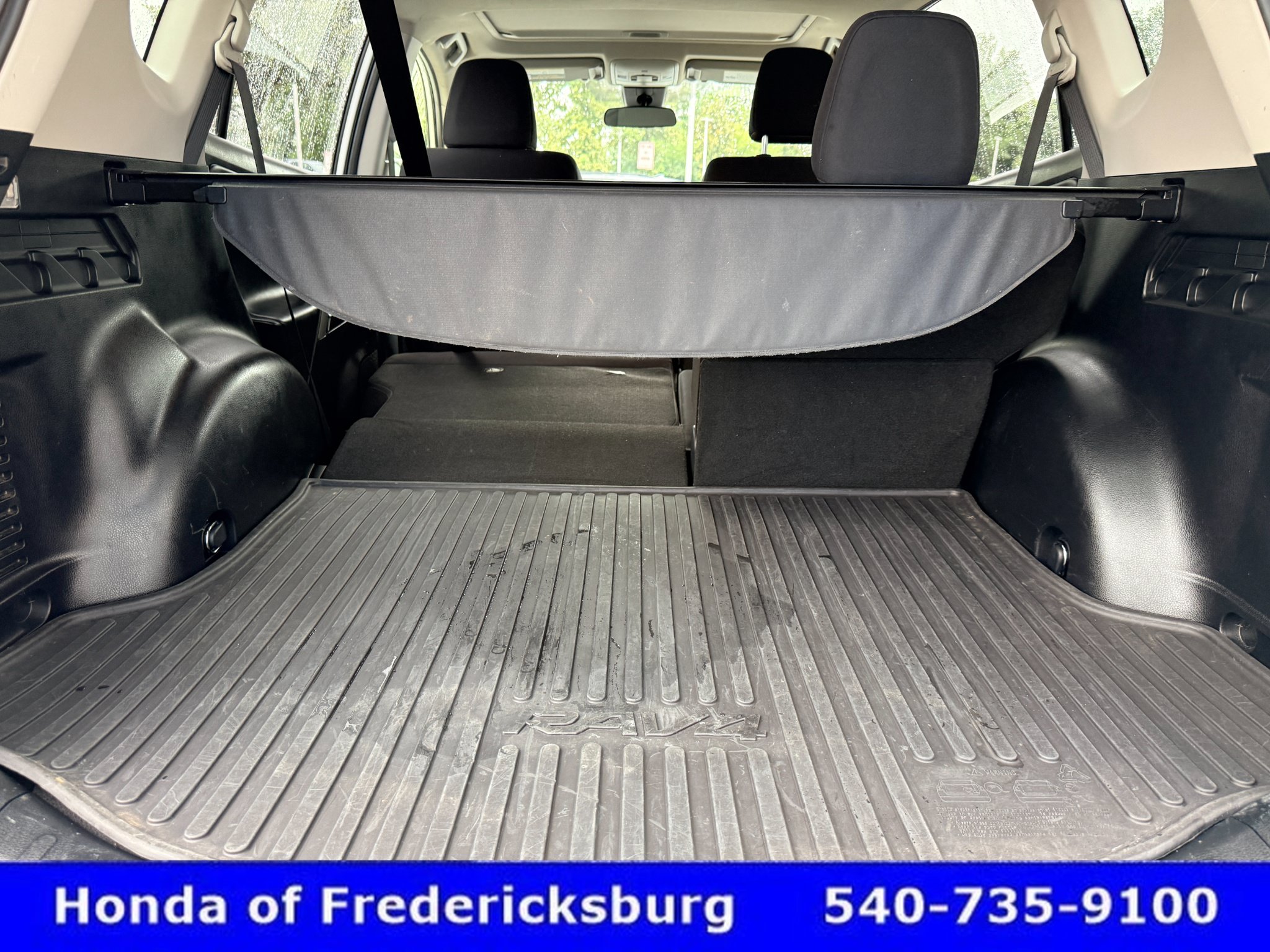 Used 2018 Toyota RAV4 XLE w/ Plus Extra Value Package AWD/4WD image 24