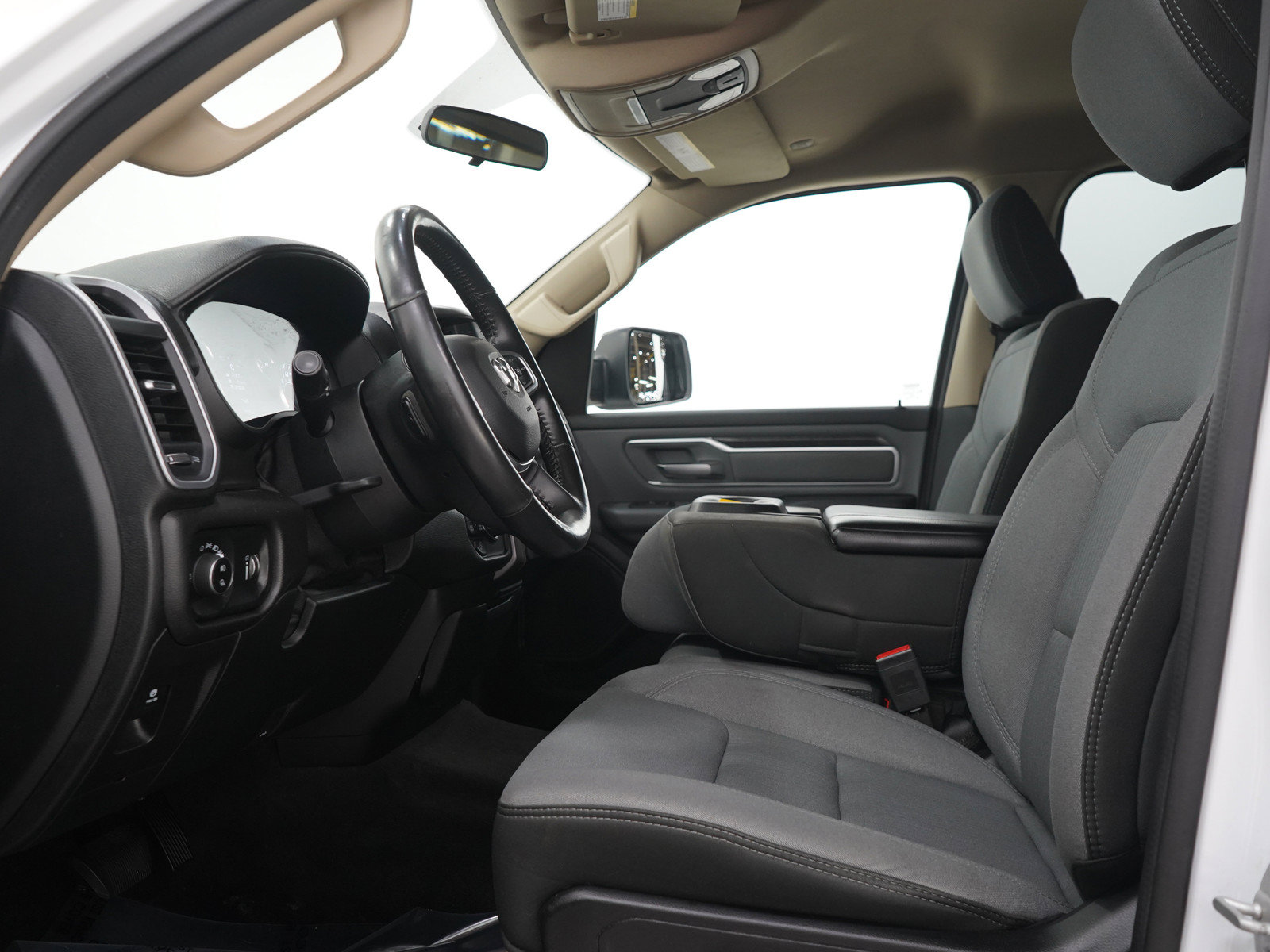 Used 2020 RAM 1500 Big Horn AWD/4WD image 22
