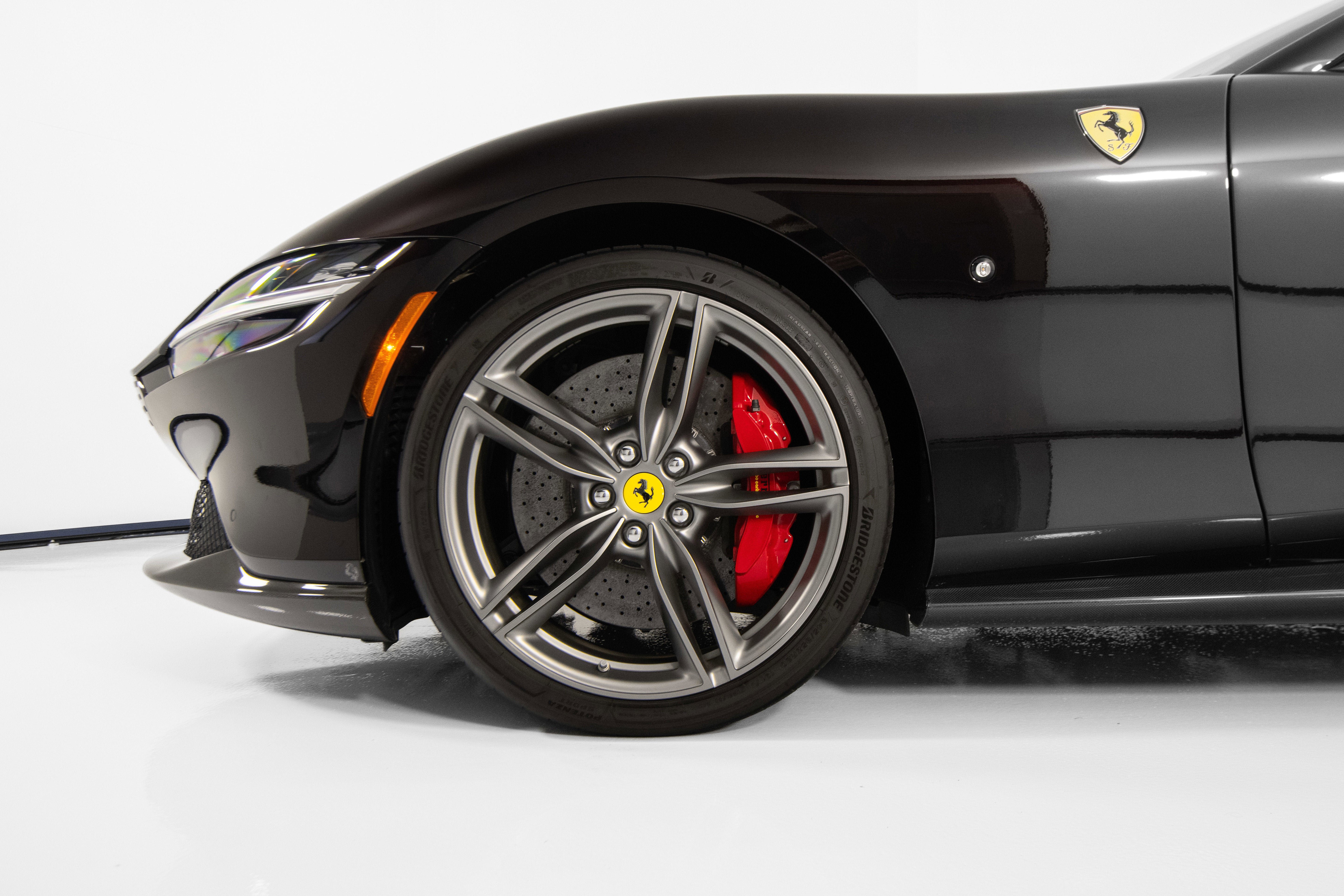 Certified 2024 Ferrari Roma Spider RWD image 10