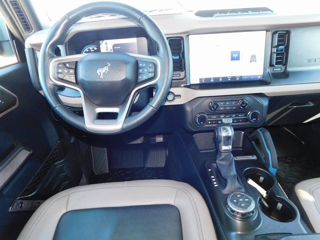 Used 2023 Ford Bronco Wildtrak image 17