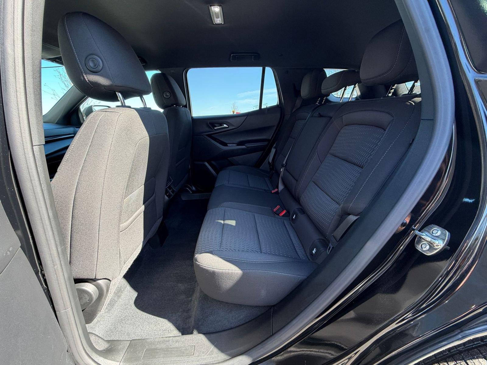 Used 2025 Chevrolet Equinox LT image 25