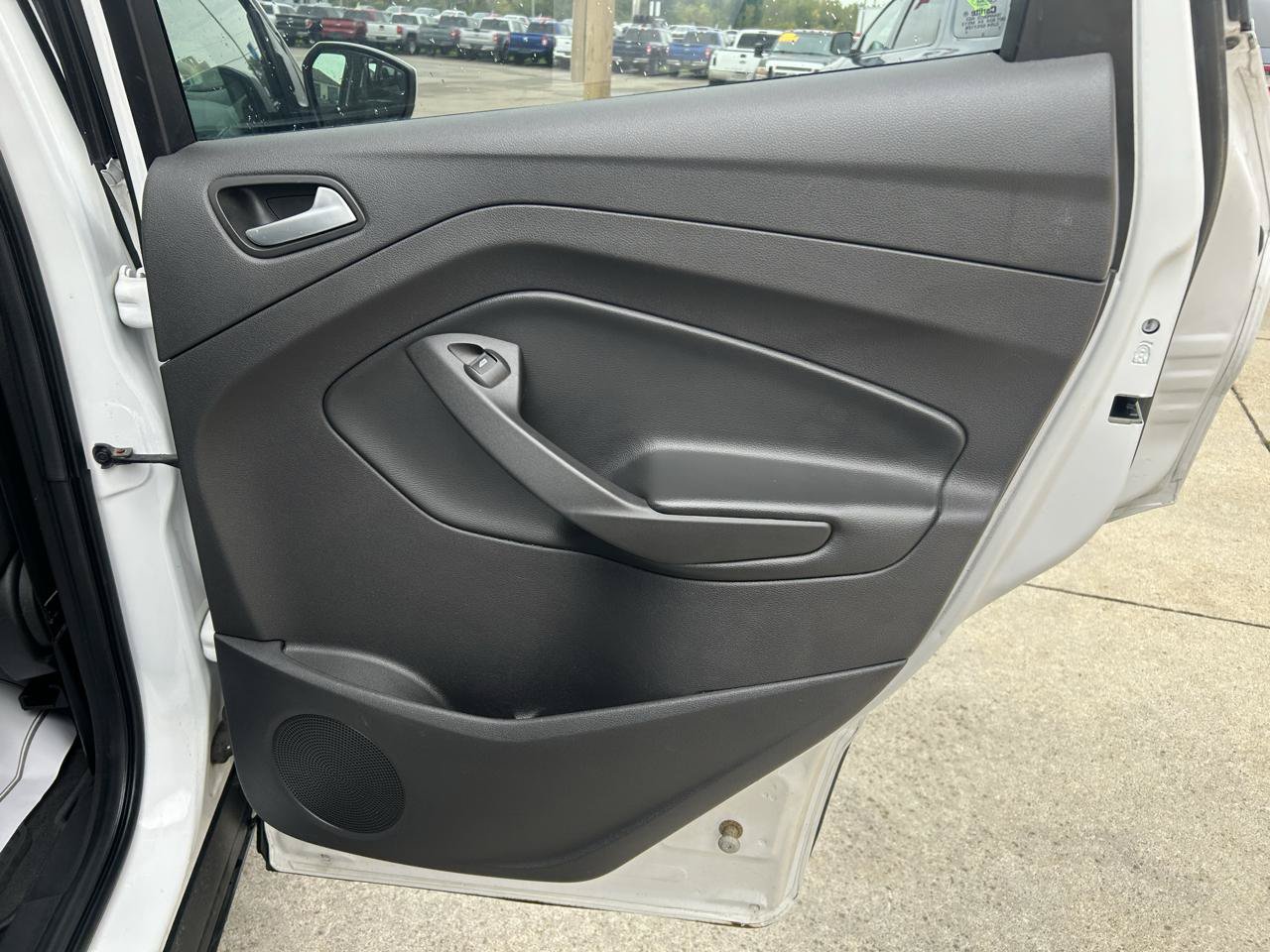 Used 2017 Ford Escape SE FWD image 15